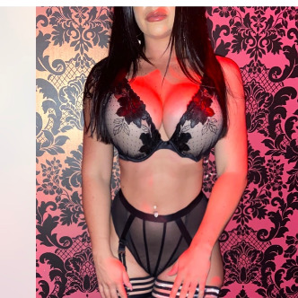 Webcam Chat with JasmineW